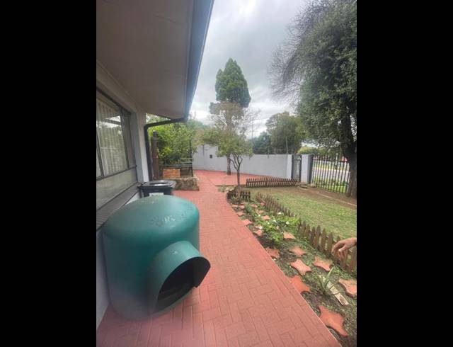 9 BEDROOM HOUSE FOR SALE IN ERASMIA